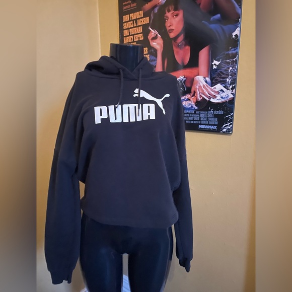 Puma Tops - Women’s Crop Puma Black Hoodie ( Medium )
